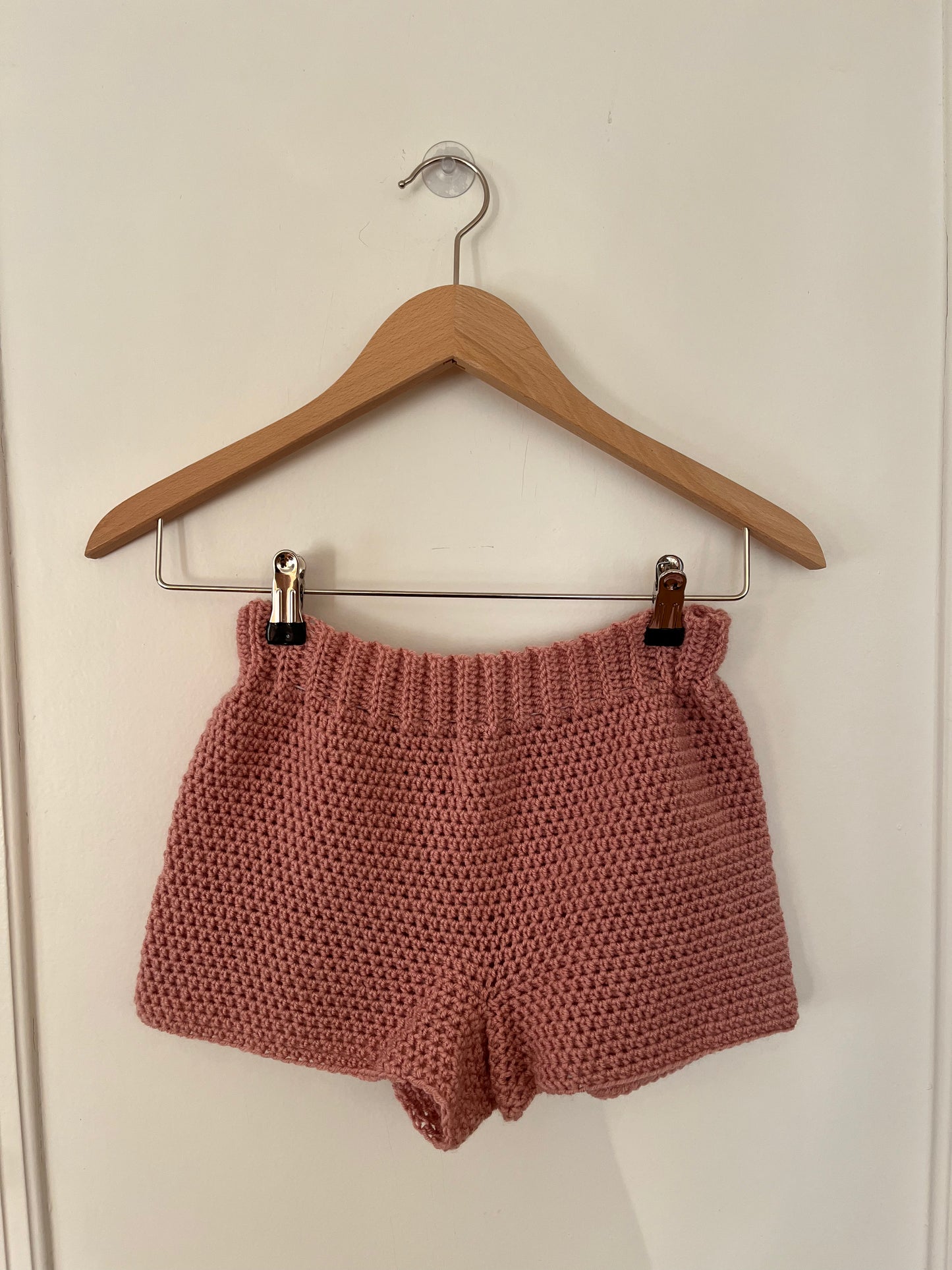 Mini crochet shorts